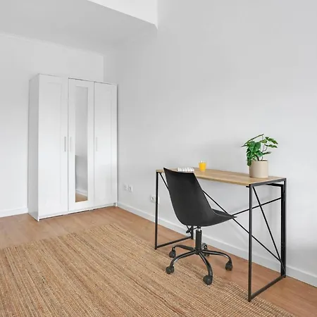 Sunny 2 Bedroom In - Balconies With River View אלמאדה