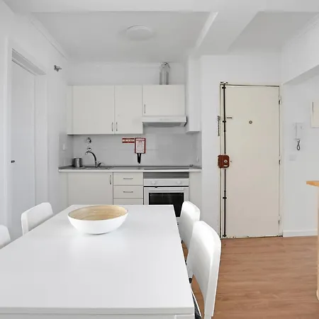Sunny 2 Bedroom In - Balconies With River View