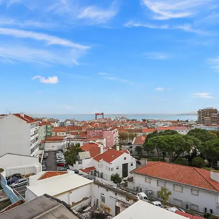 Sunny 2 Bedroom In - Balconies With River View דירה *